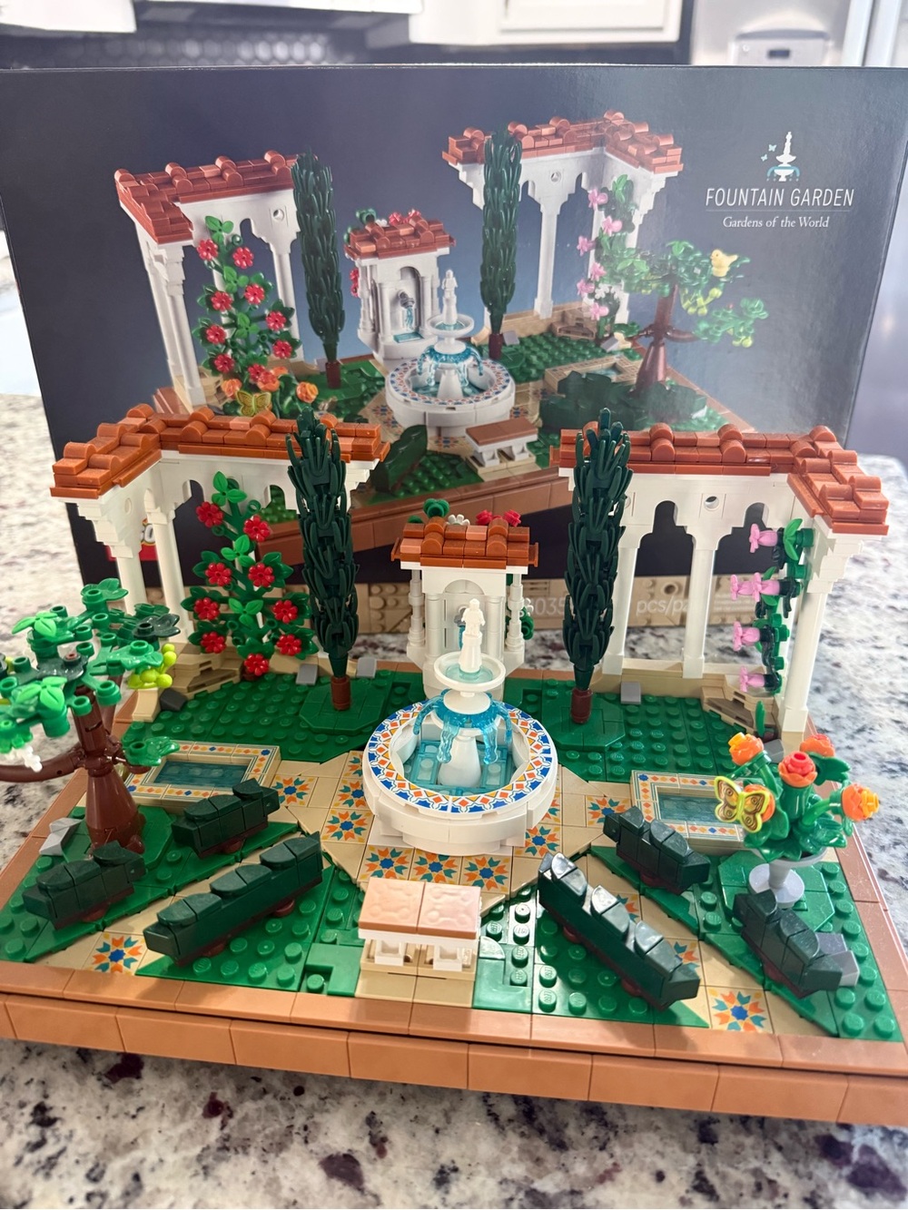 LEGO Fountain Garden Gardens of the World Complete w/ Box Instructions